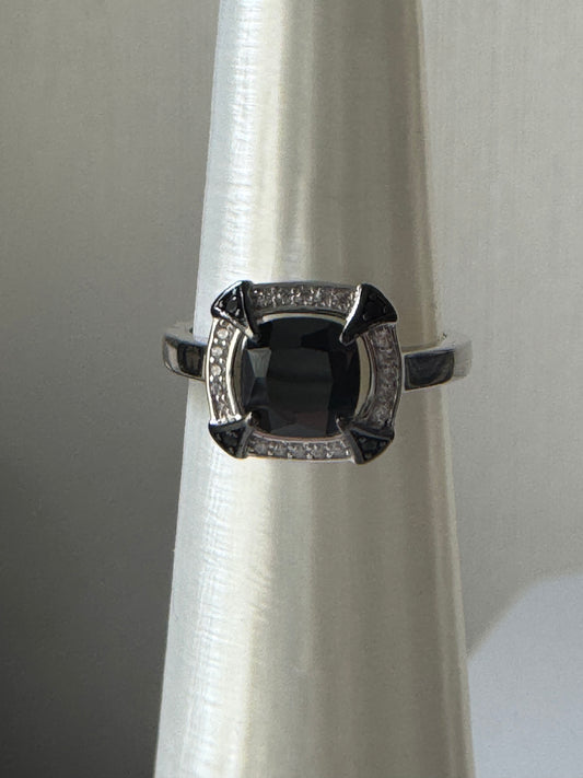 Wave Four - Ring Reveal (Size UK L.5 | US 6)